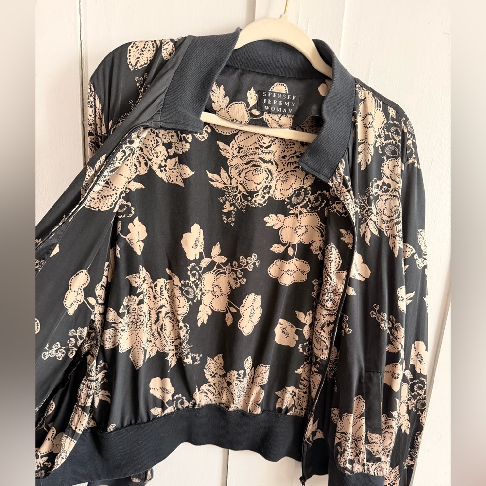 Black and Cream Floral Bomber Jacket - Picture 2 of 5